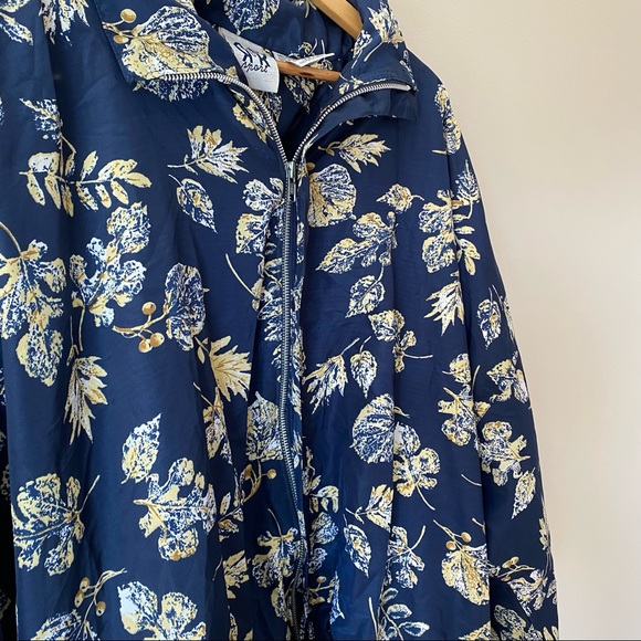 Vintage Floral Bomber Jacket - Picture 8 of 11